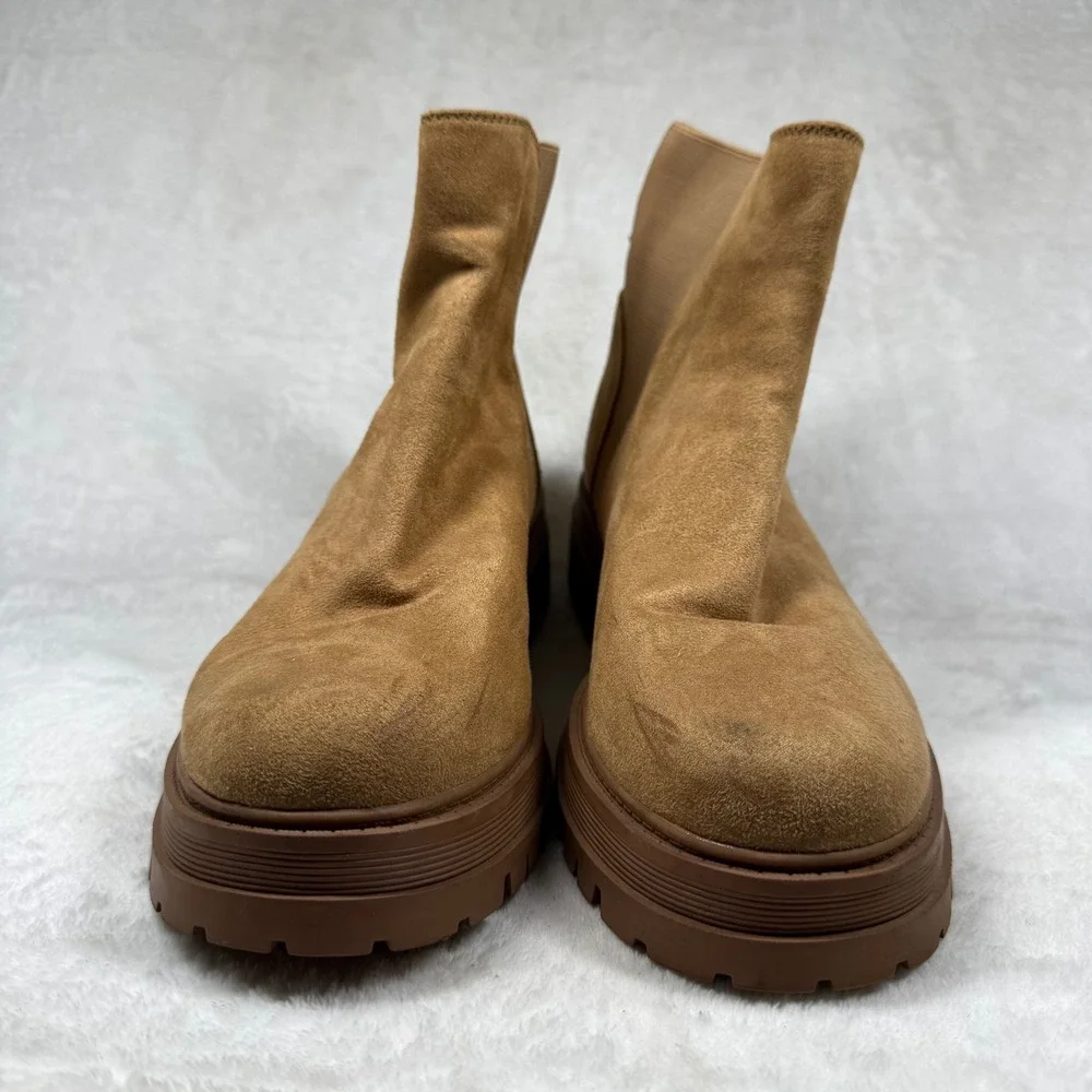 Nine West Womens Tan Faux Suede Lug Sole Chelsea Platform Boots Size 11M